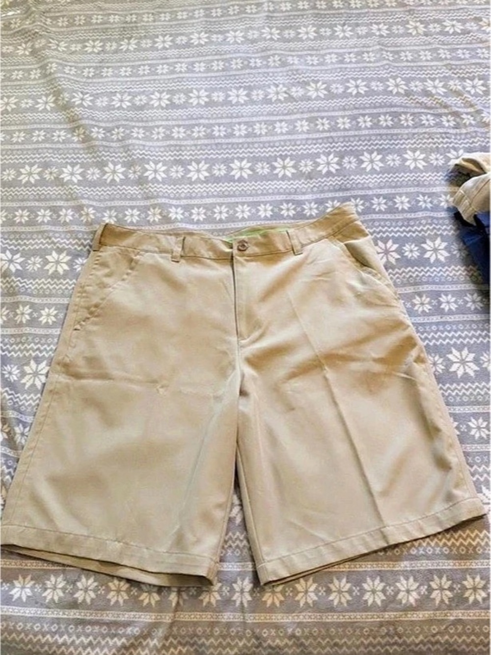 IZOD Golf Shorts Khaki
